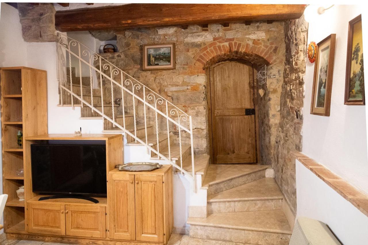 La Casetta Nel Borgo กาสเตลนูโอโว ดิ วัล ดิ เชชินา ภายนอก รูปภาพ