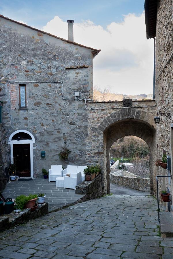La Casetta Nel Borgo กาสเตลนูโอโว ดิ วัล ดิ เชชินา ภายนอก รูปภาพ