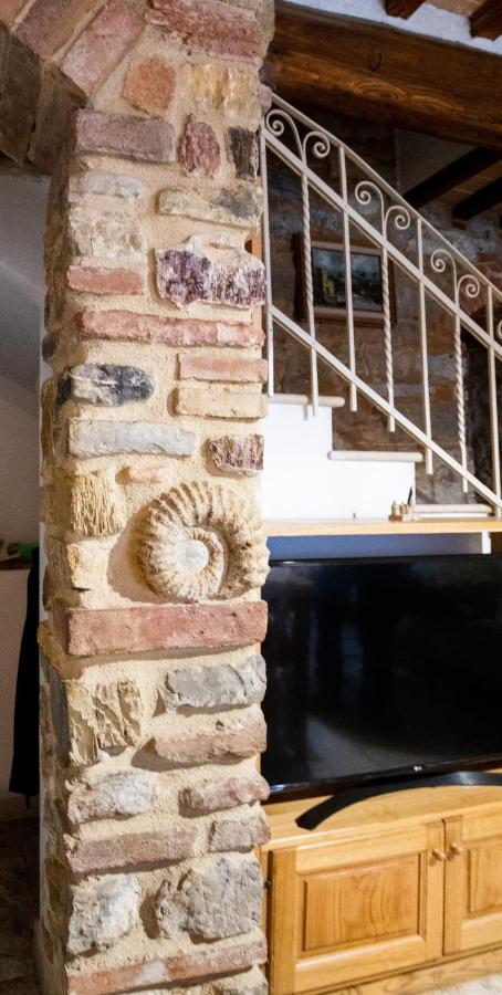La Casetta Nel Borgo กาสเตลนูโอโว ดิ วัล ดิ เชชินา ภายนอก รูปภาพ